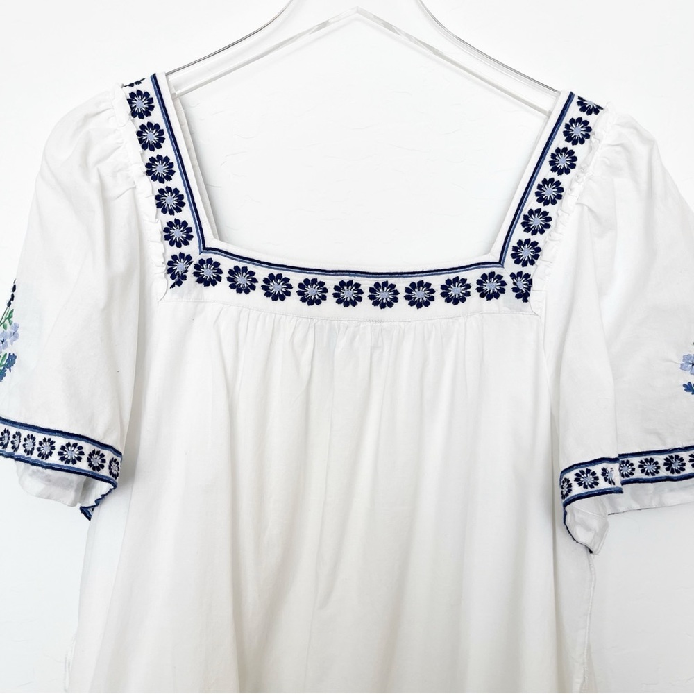 Draper James Embroidered White dress with blue floral Pattern Size Medium - Picture 11 of 14
